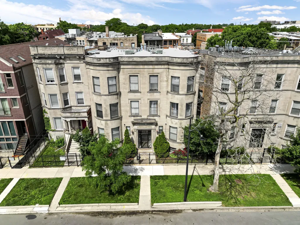 4548 South Indiana Avenue Chicago IL 60653