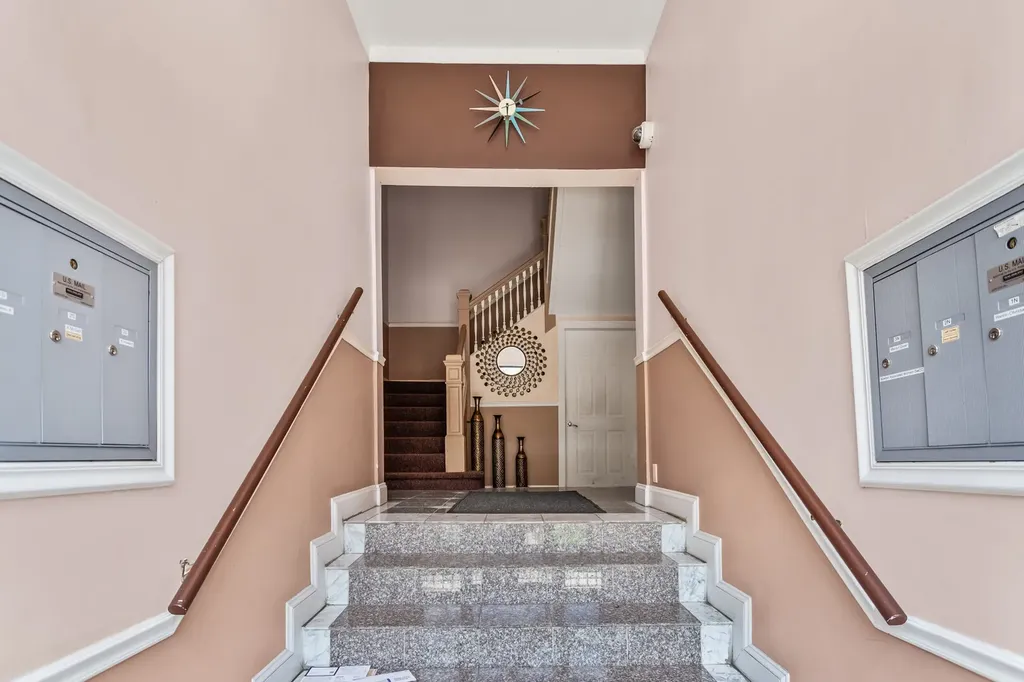 4548 South Indiana Avenue Chicago IL 60653