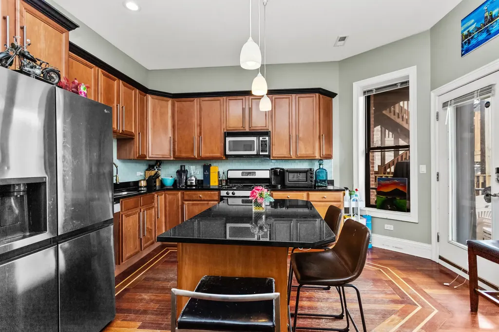 4548 South Indiana Avenue Chicago IL 60653