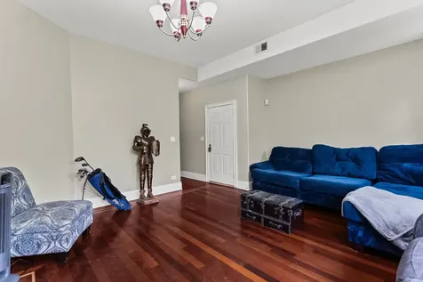 4548 South Indiana Avenue Chicago IL 60653