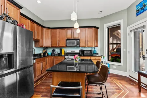 4548 South Indiana Avenue Chicago IL 60653