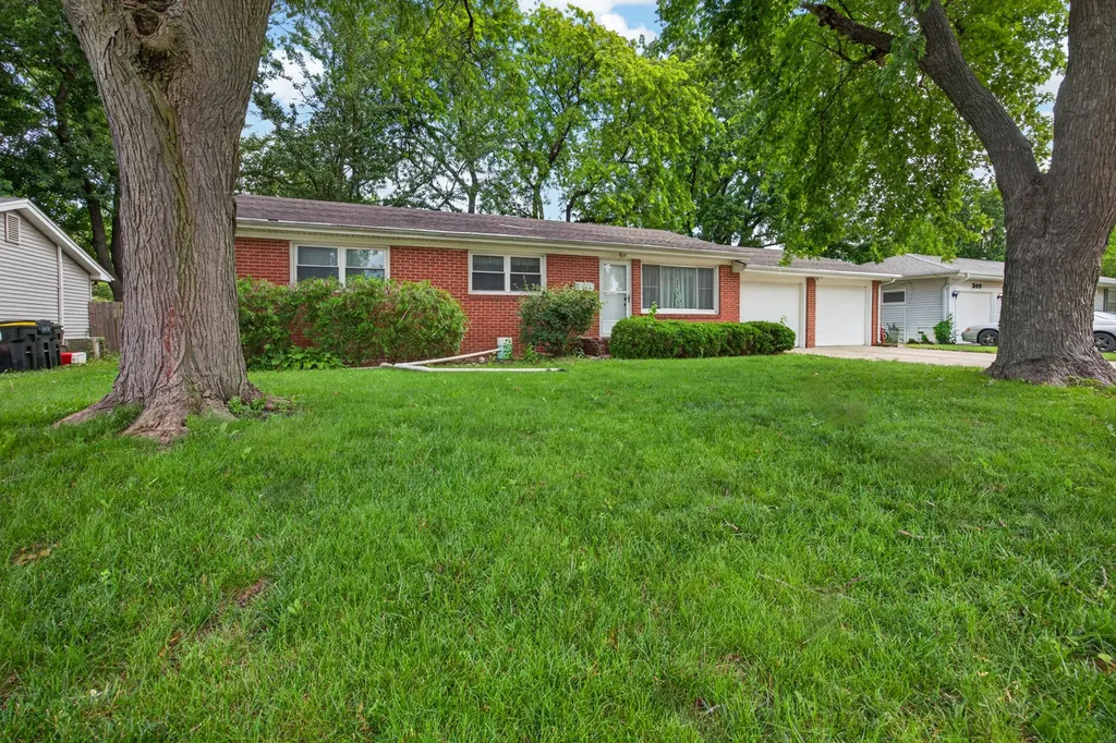 302 Belview Avenue Normal IL 61761