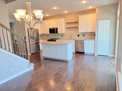 1603 Deer Pointe Drive South Elgin IL 60177