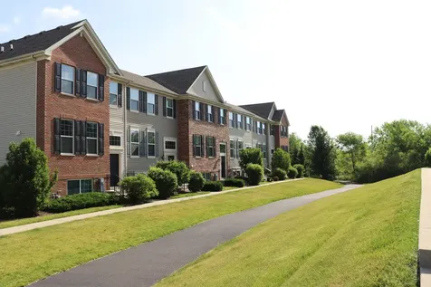 1603 Deer Pointe Drive South Elgin IL 60177