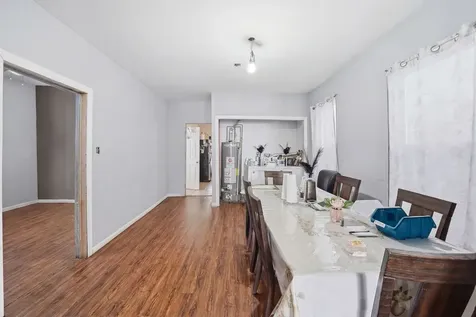 541 West Root Street Chicago IL 60609