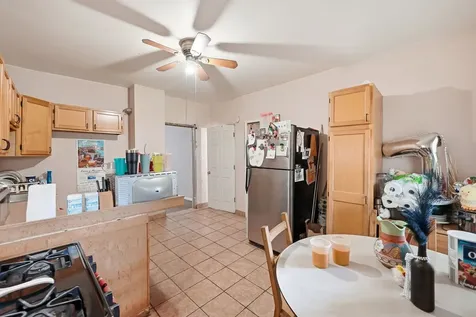541 West Root Street Chicago IL 60609