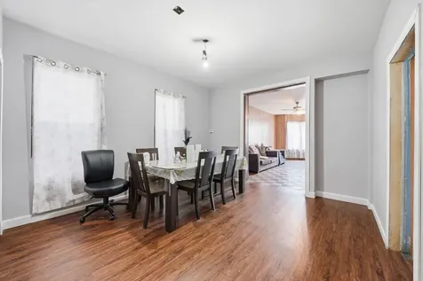 541 West Root Street Chicago IL 60609