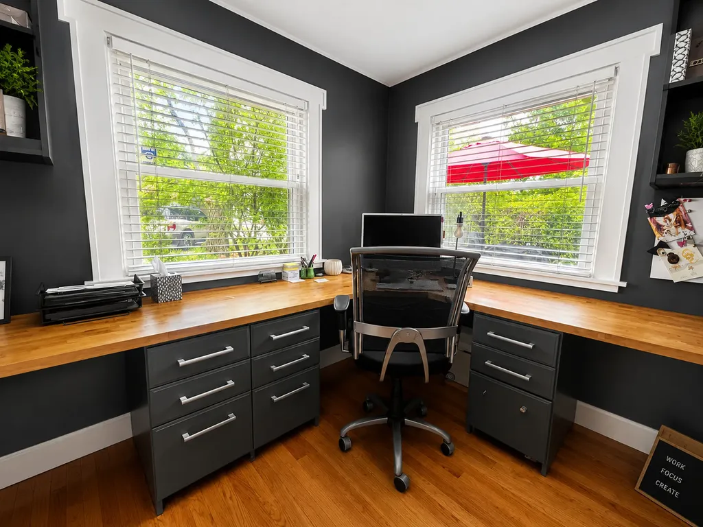 21W363 Walnut Road Glen Ellyn IL 60137