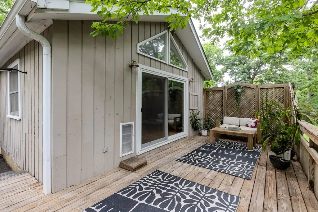 21W363 Walnut Road Glen Ellyn IL 60137