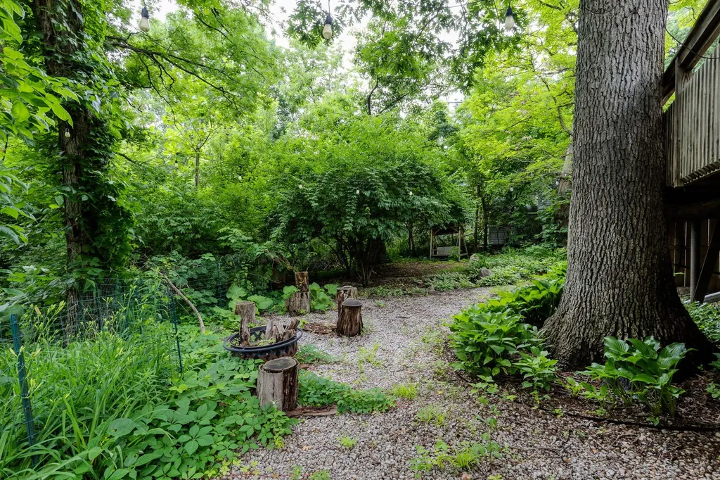 21W363 Walnut Road Glen Ellyn IL 60137