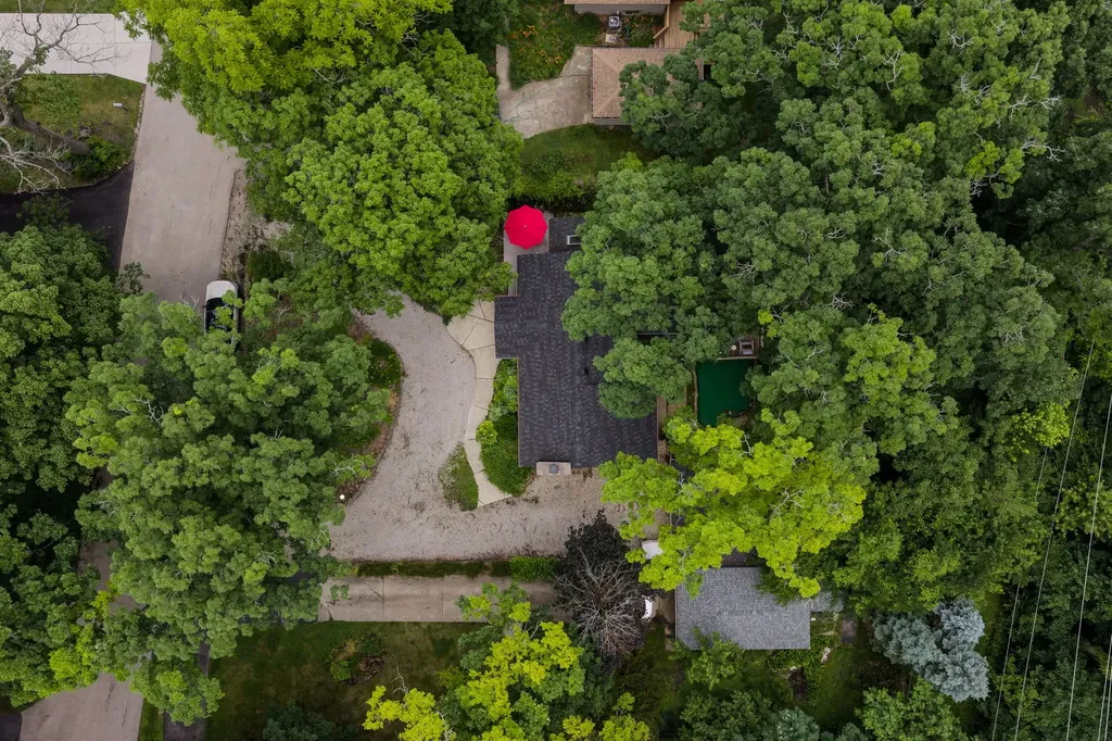 21W363 Walnut Road Glen Ellyn IL 60137