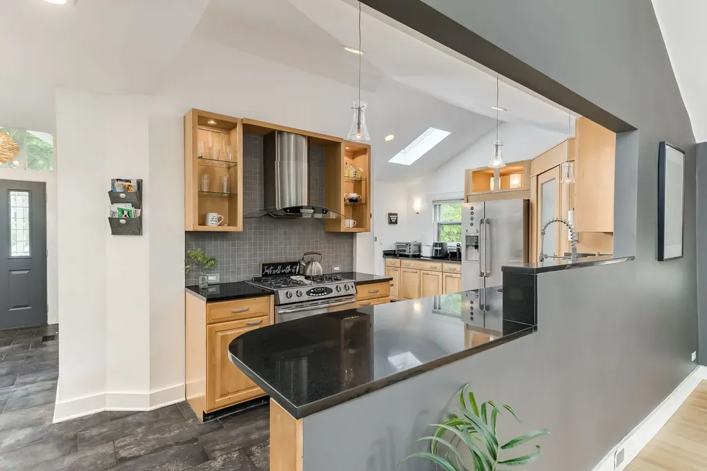 21W363 Walnut Road Glen Ellyn IL 60137