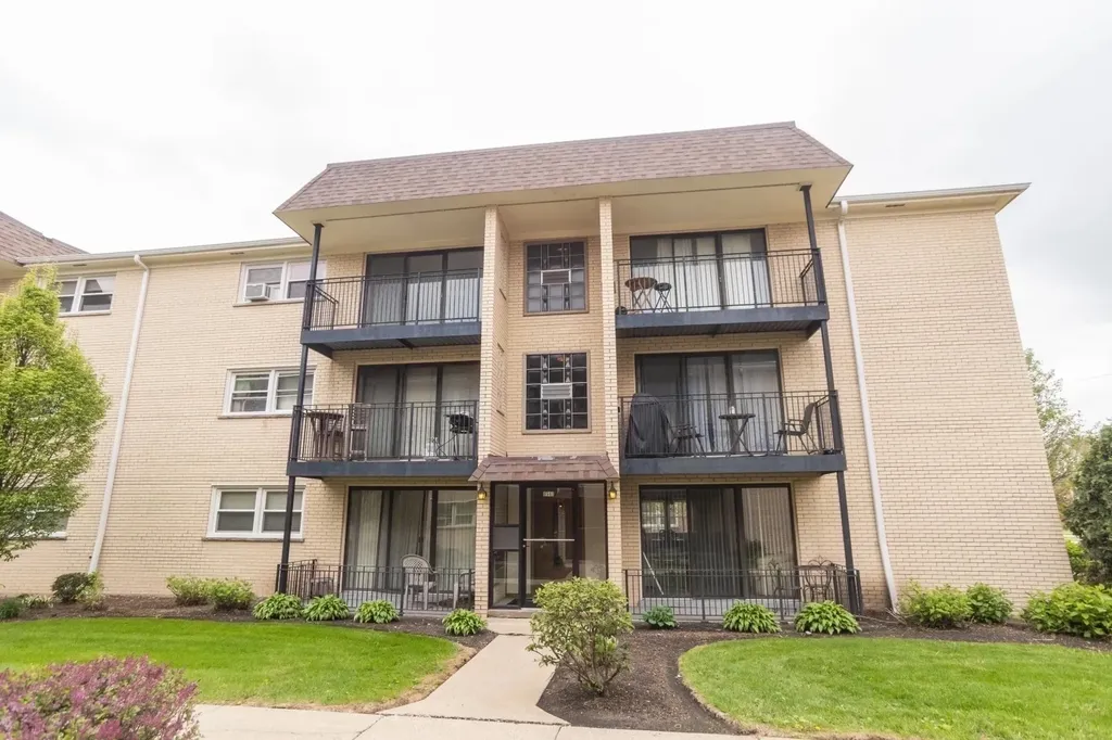 6561 North Harlem Avenue Chicago IL 60631