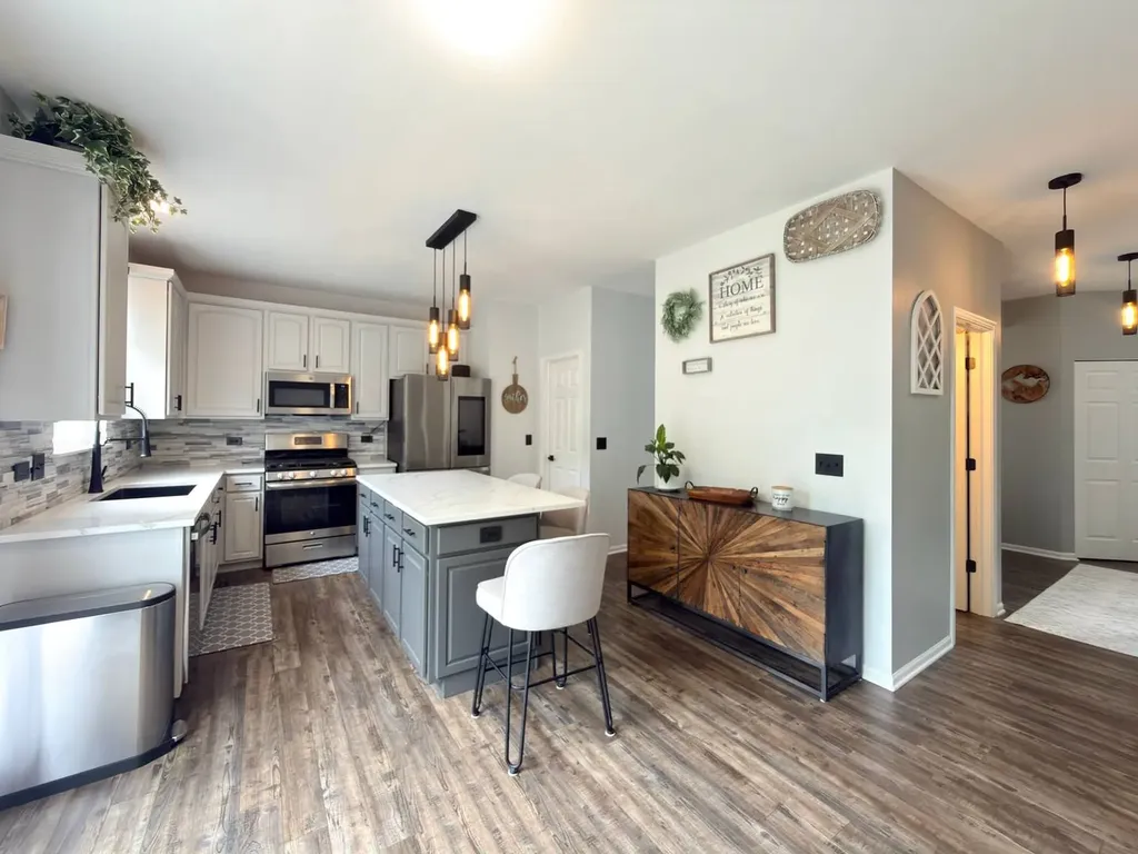 614 Sumac Drive Aurora IL 60506
