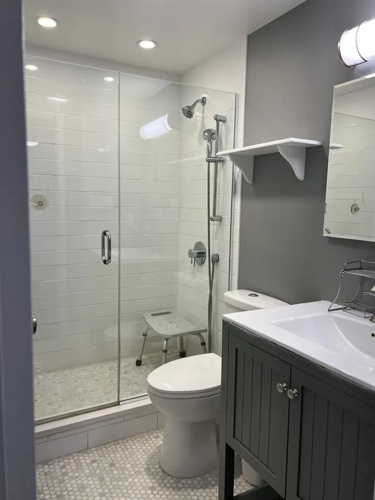7141 North Kedzie Avenue Chicago IL 60645