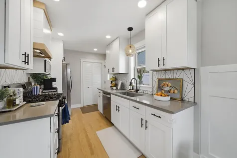 5204 South Oak Park Avenue Chicago IL 60638