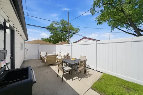5204 South Oak Park Avenue Chicago IL 60638