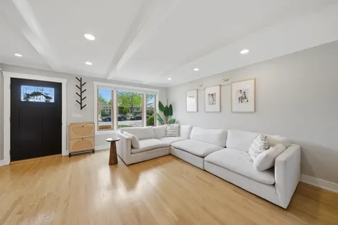 5204 South Oak Park Avenue Chicago IL 60638