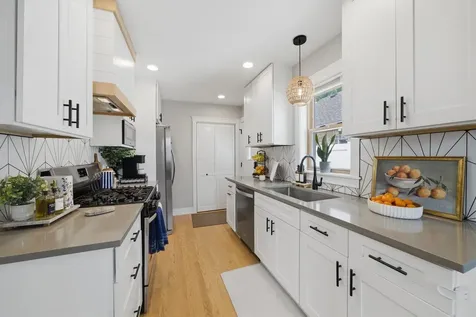 5204 South Oak Park Avenue Chicago IL 60638