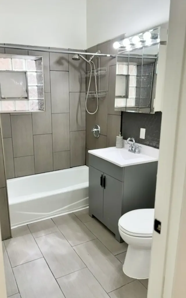 3431 West Lyndale Street Chicago IL 60647