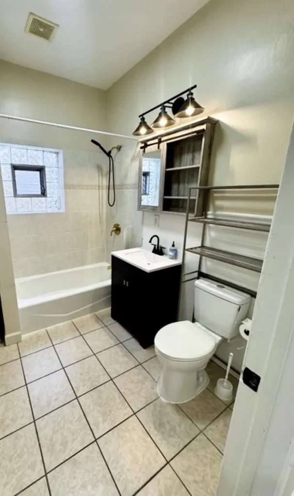 3431 West Lyndale Street Chicago IL 60647
