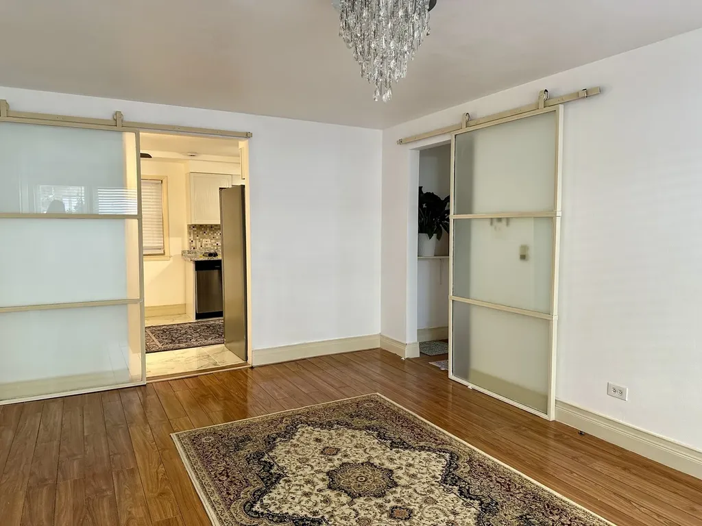 8518 West Rascher Avenue Chicago IL 60656