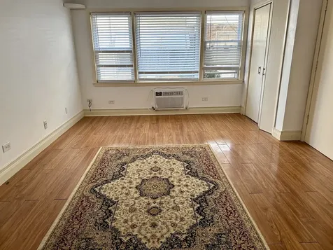 8518 West Rascher Avenue Chicago IL 60656
