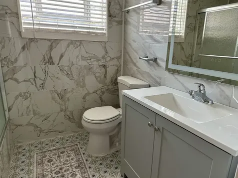 8518 West Rascher Avenue Chicago IL 60656