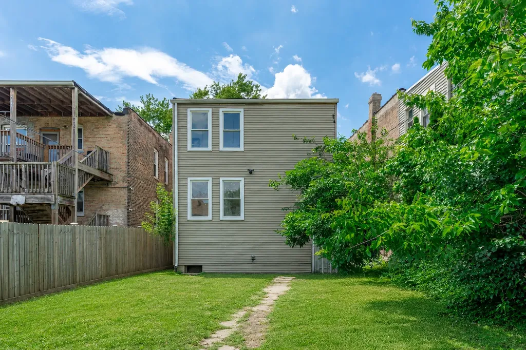 151 North Long Avenue Chicago IL 60644