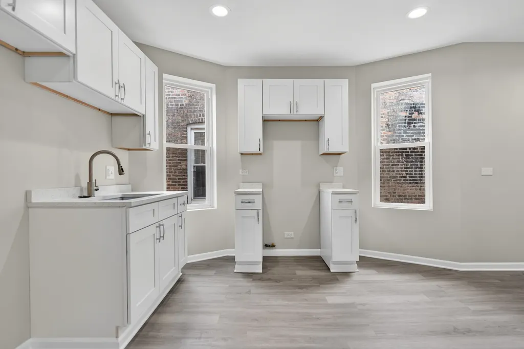 151 North Long Avenue Chicago IL 60644