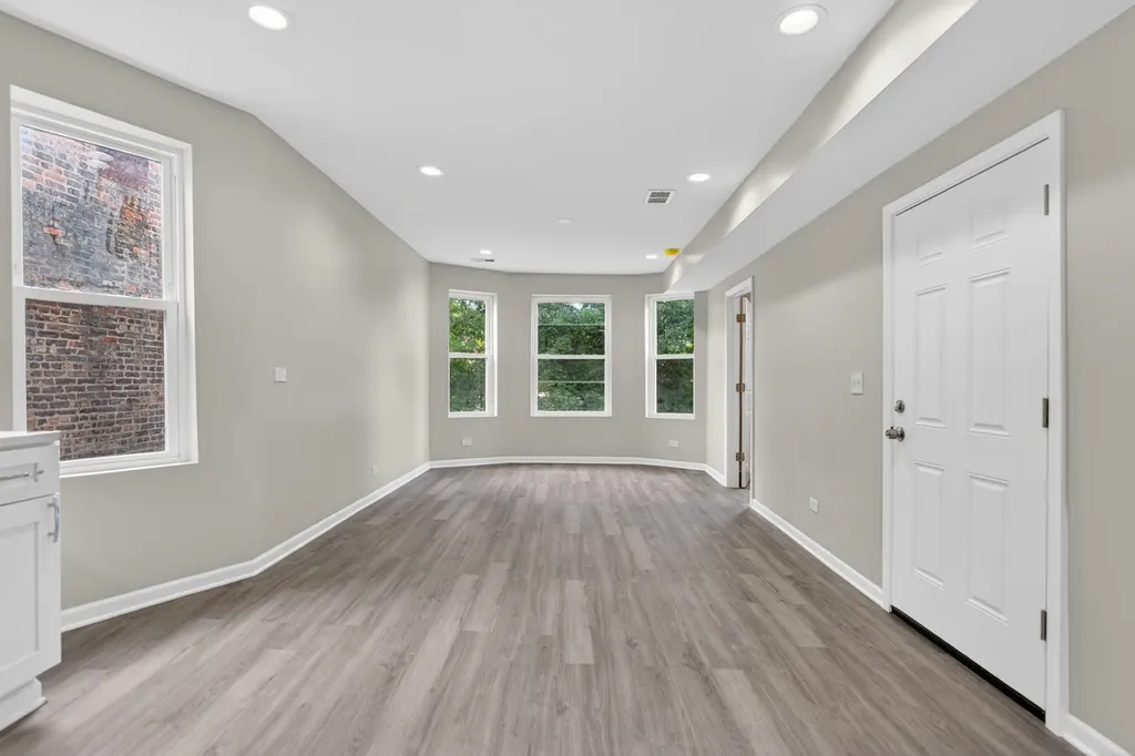 151 North Long Avenue Chicago IL 60644