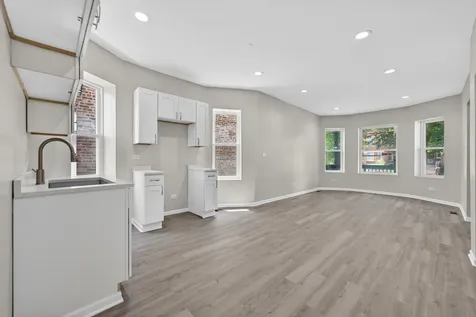 151 North Long Avenue Chicago IL 60644