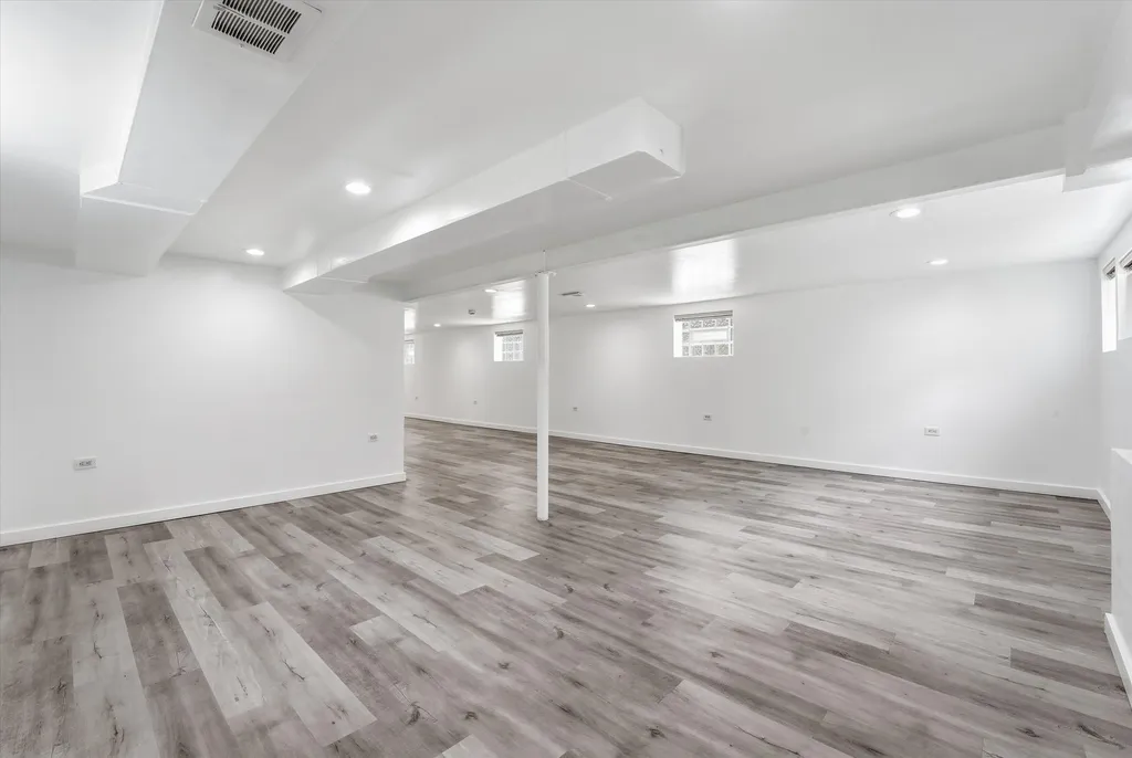 847 West 50th Street Chicago IL 60609
