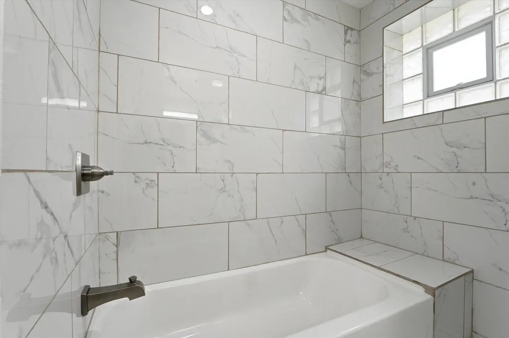 847 West 50th Street Chicago IL 60609