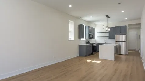2036 North Hoyne Avenue Chicago IL 60647