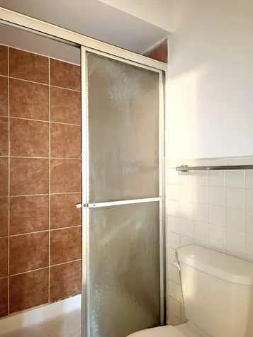 2005 West Touhy Avenue Chicago IL 60626
