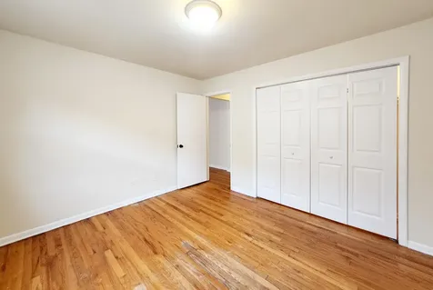 2005 West Touhy Avenue Chicago IL 60626