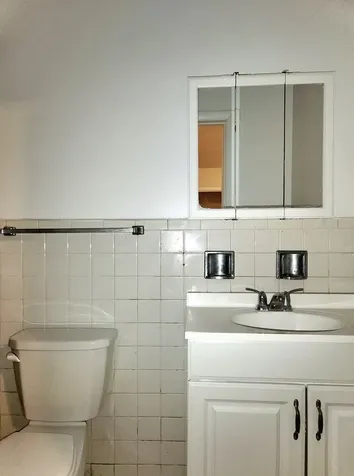 2005 West Touhy Avenue Chicago IL 60626