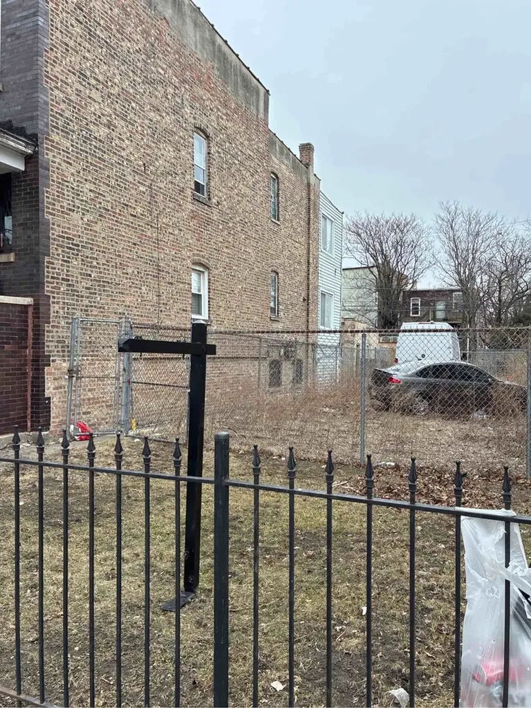 3929 West Monroe Street Chicago IL 60624