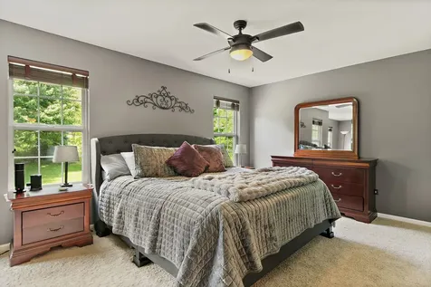 1102 Pine Valley Court Elgin IL 60124