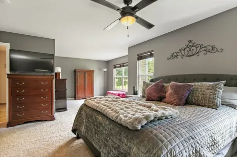 1102 Pine Valley Court Elgin IL 60124
