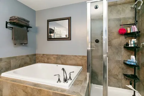 1102 Pine Valley Court Elgin IL 60124