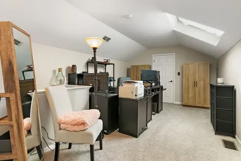 1102 Pine Valley Court Elgin IL 60124