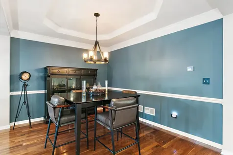 1102 Pine Valley Court Elgin IL 60124