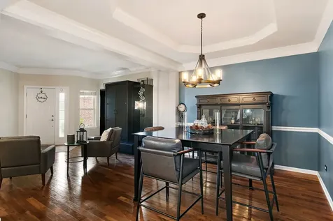 1102 Pine Valley Court Elgin IL 60124