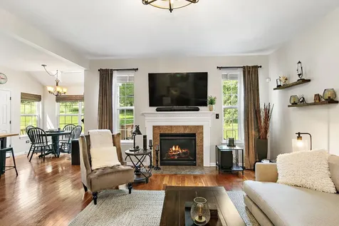 1102 Pine Valley Court Elgin IL 60124