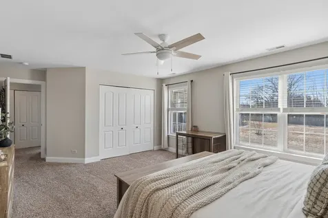 222 Bakers Drive W Lakemoor IL 60051