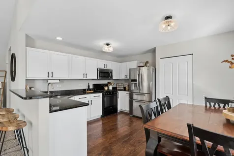 222 Bakers Drive W Lakemoor IL 60051