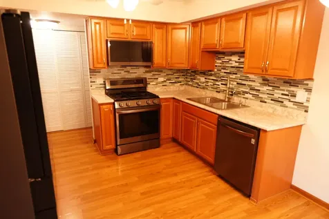 1943 Hancock Drive Hoffman Estates IL 60169