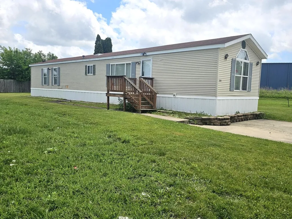 394 Daren Drive Lynwood IL 60411